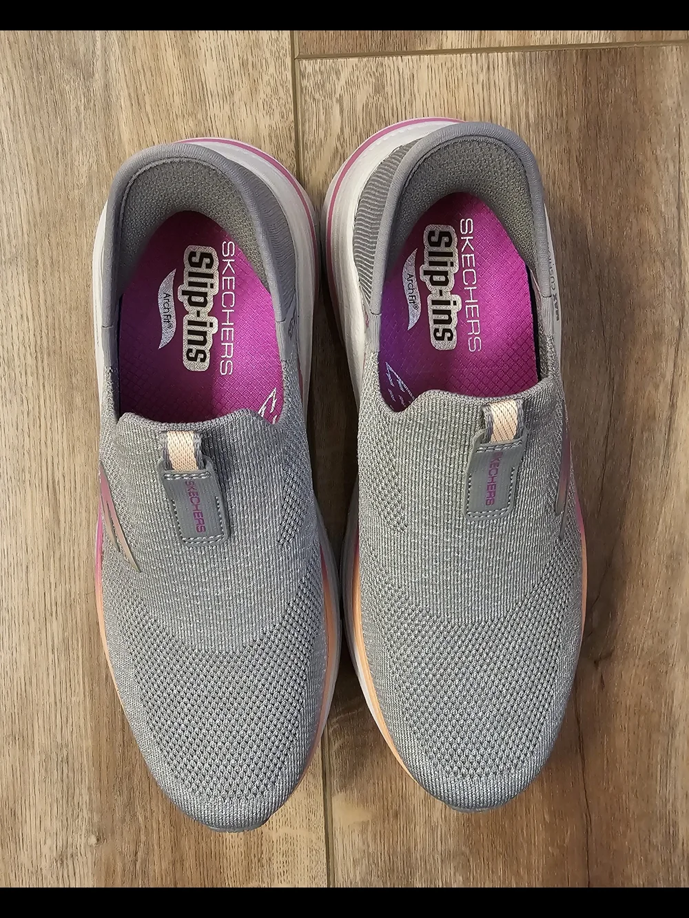 Skechers Women’s Max Cushioning Gray Arch Fit Slip-Ins Shoes - Size 8, Like New! - Picture 5 of 7
